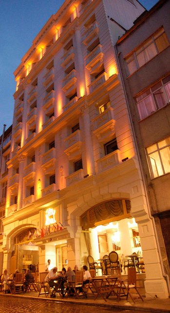 Außenansicht des Hotels Tilia in Istanbul