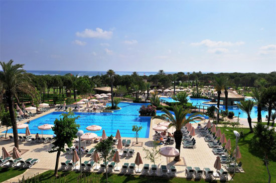 Außenpoolanlage des Hotels Gloria Golf Resort in Belek