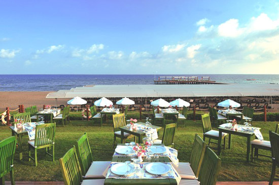 Hotel Gloria Verde Resort am Strand