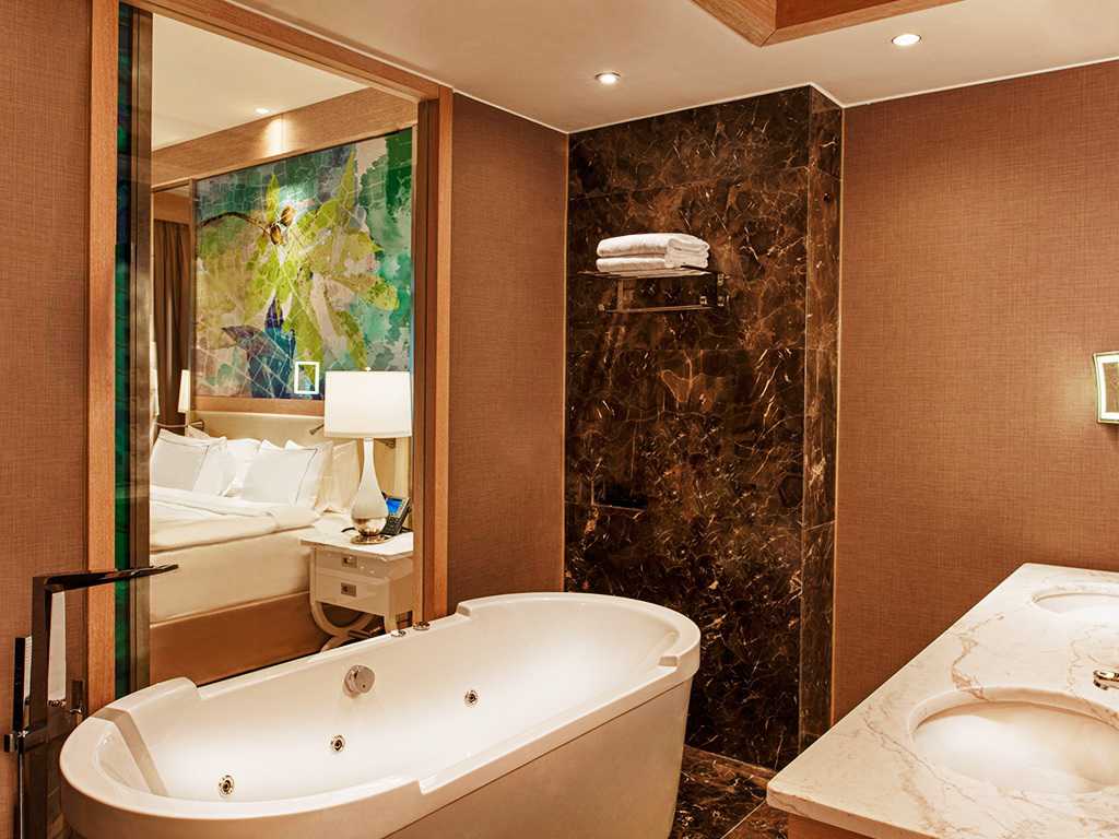 Hotel Regnum Carya Golf & Spa Resort- Belek- Luxury Room Badezimmer
