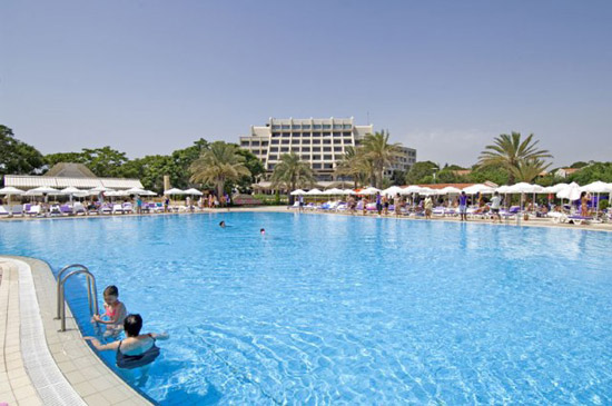 Poolanlage des Hotels Sentido Zeynep Resort in Belek