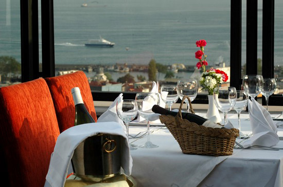 Restaurant des Hotels Antik in Istanbul