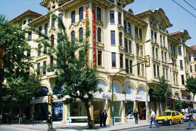 Außenansicht des Hotels Crown Plaza Old City in Istanbul
