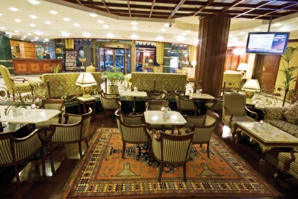 Eingangsbereich des Hotels Elite World Prestige in Istanbul