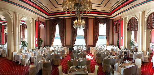 Restaurant des Hotels Kempinski Ciragan Palace in Istanbul