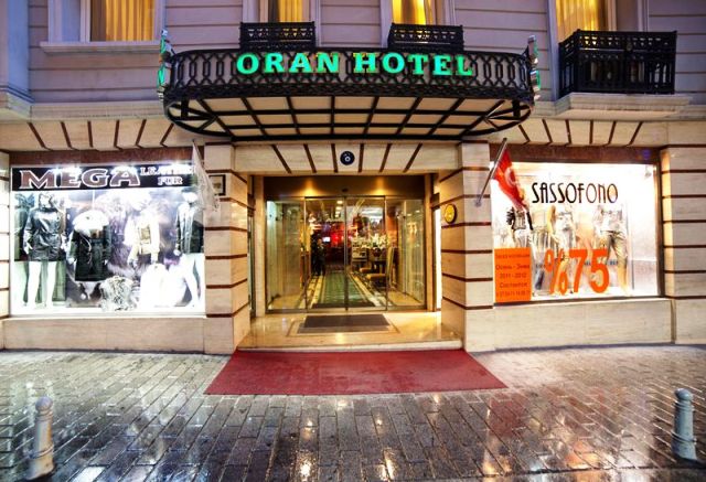 Eingangsbereich des Hotels Oran in Istanbul