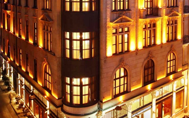 Außenansicht des Hotels Palazzo Donizetti in Istanbul