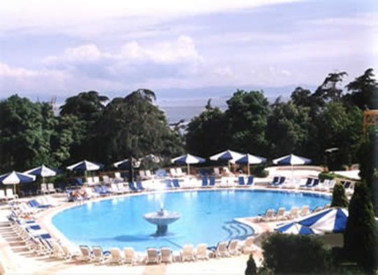 Poolanlage des Hotels Swissotel the Bosphorus in Istanbul