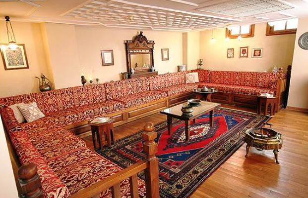 Sitzgelegenheiten im Hotel Yusufpasa Konagi in Istanbul