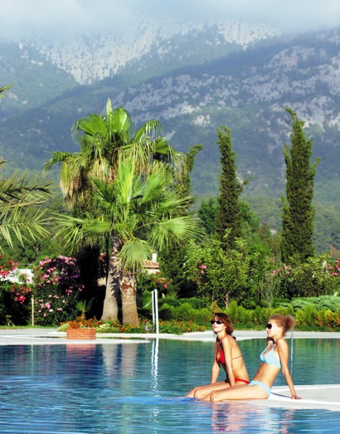 Pool des Hotels Fame Residence Goeynuek in Kemer