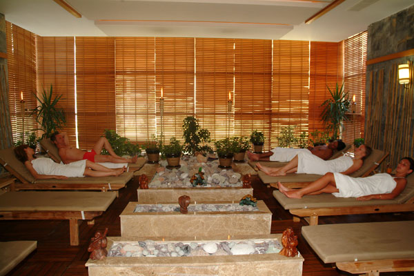 Relaxen pur im Hotel Sherwood Breezes in Lara/Aksu