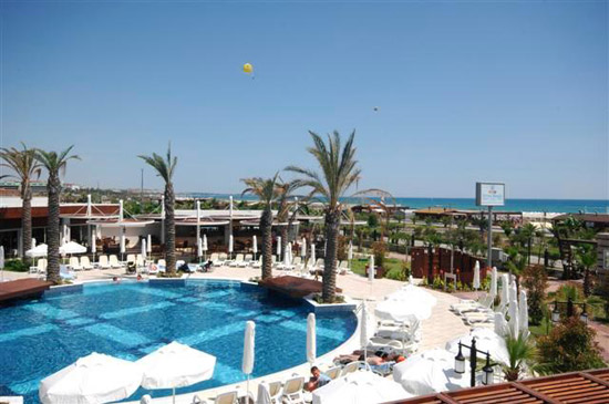 Poolanlage des Hotel Sunis Evren Beach Resort in Side